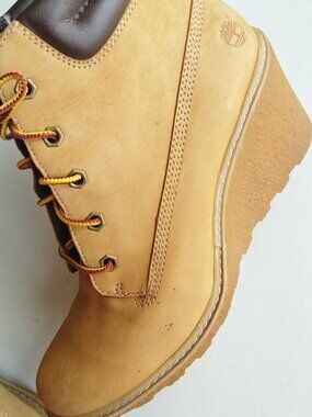 Timberland Women's Nellie Wheat Leather Wedge Boots - Size 6.5 US